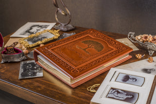 Книга для записів "Родинне дерево" в шкірі ручної роботи коричнева