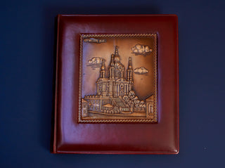 Кожаный фотоальбом “Андреевская церковь” Кожаный фотоальбом “Андреевская церковь” - Privilege Handmade 
